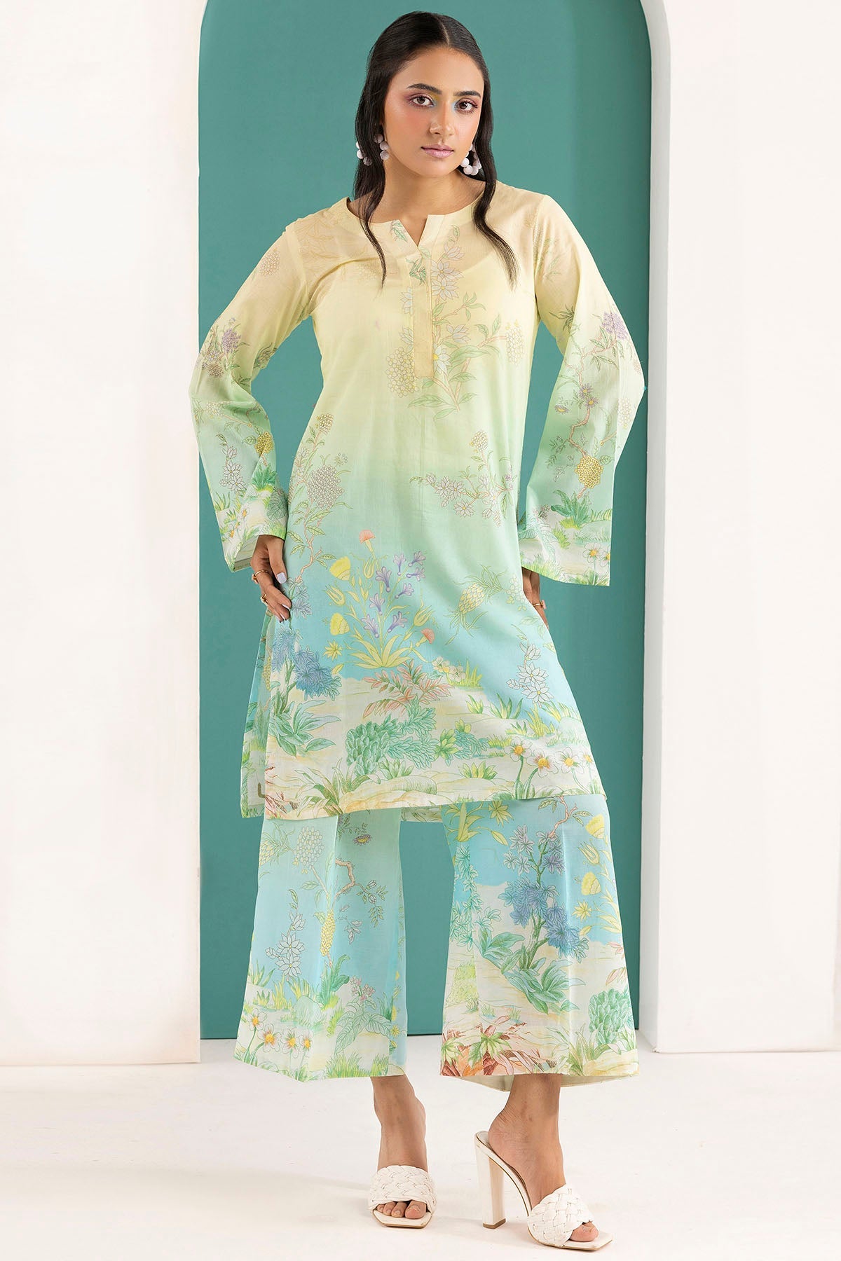 5621-OPAL DIGITAL PRINTED CAMBRIC STITCHED