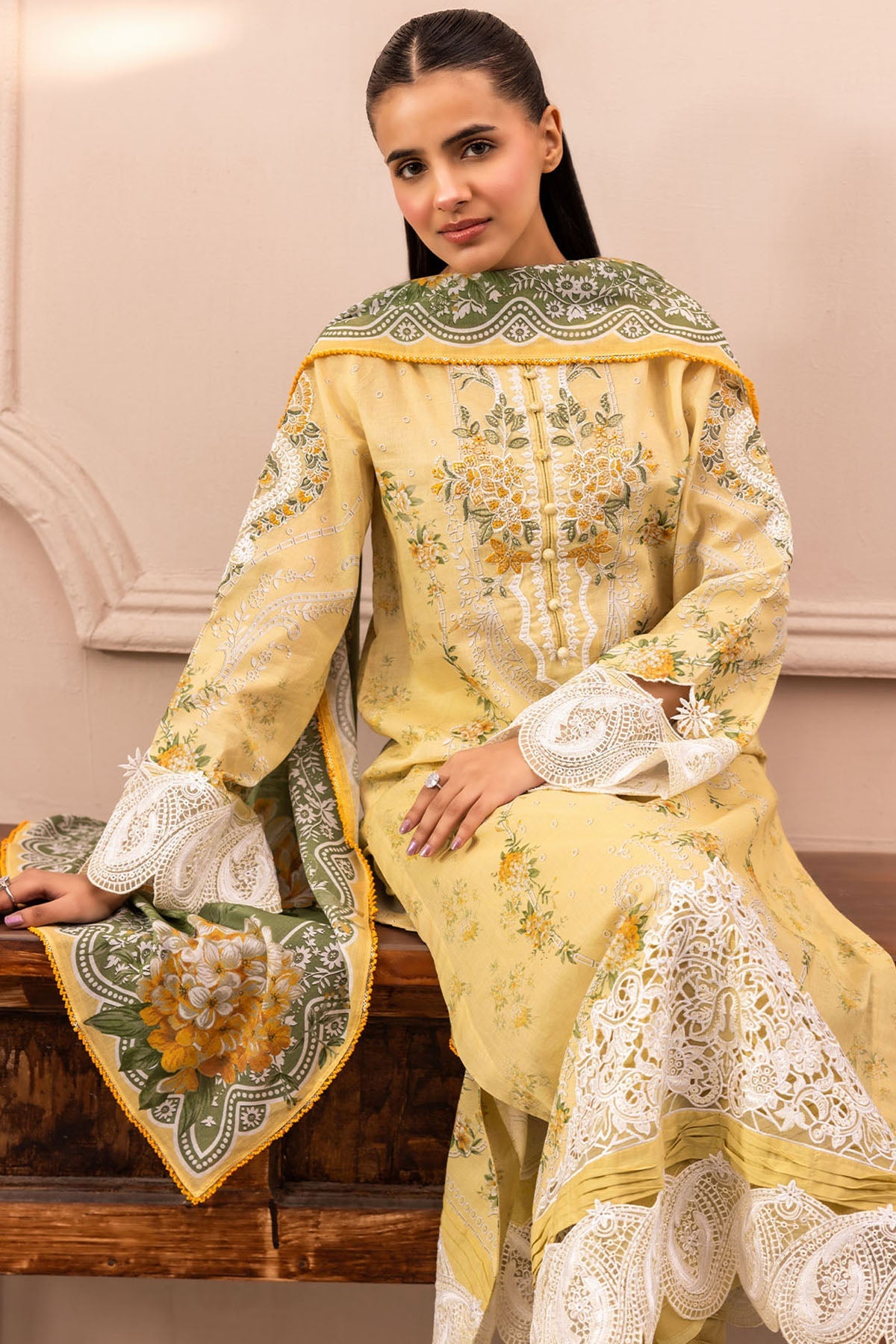 6013-GIKDED EMBROIDERED LAWN UNSTITCHED - Image 5